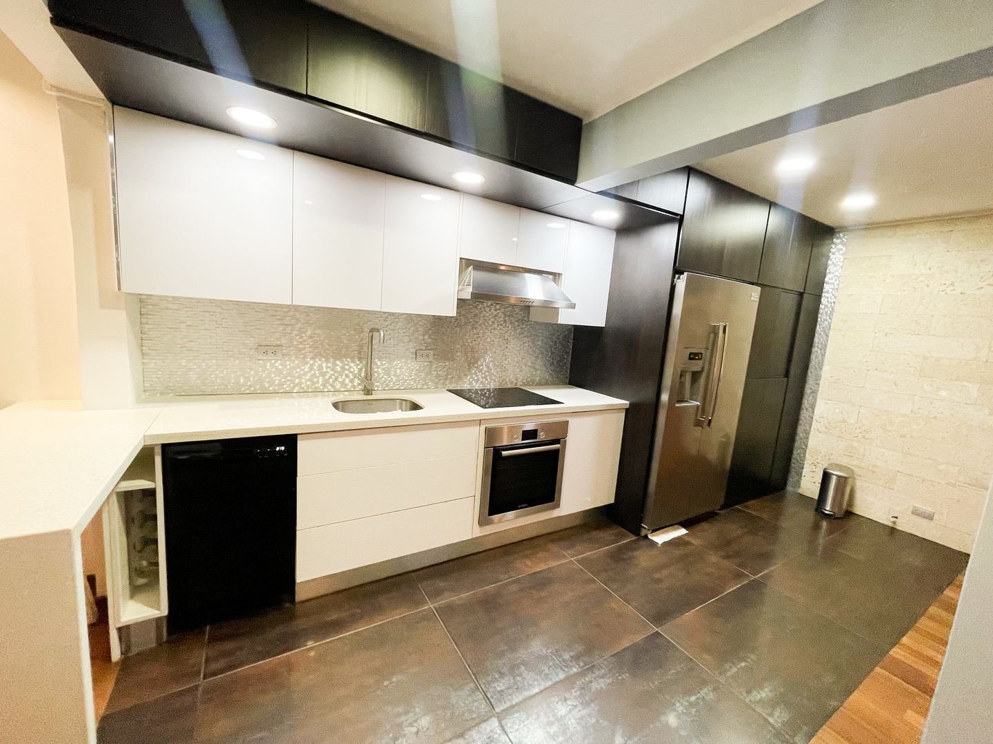 Home with Loft in Bello Horizonte, Escazú — photo 25
