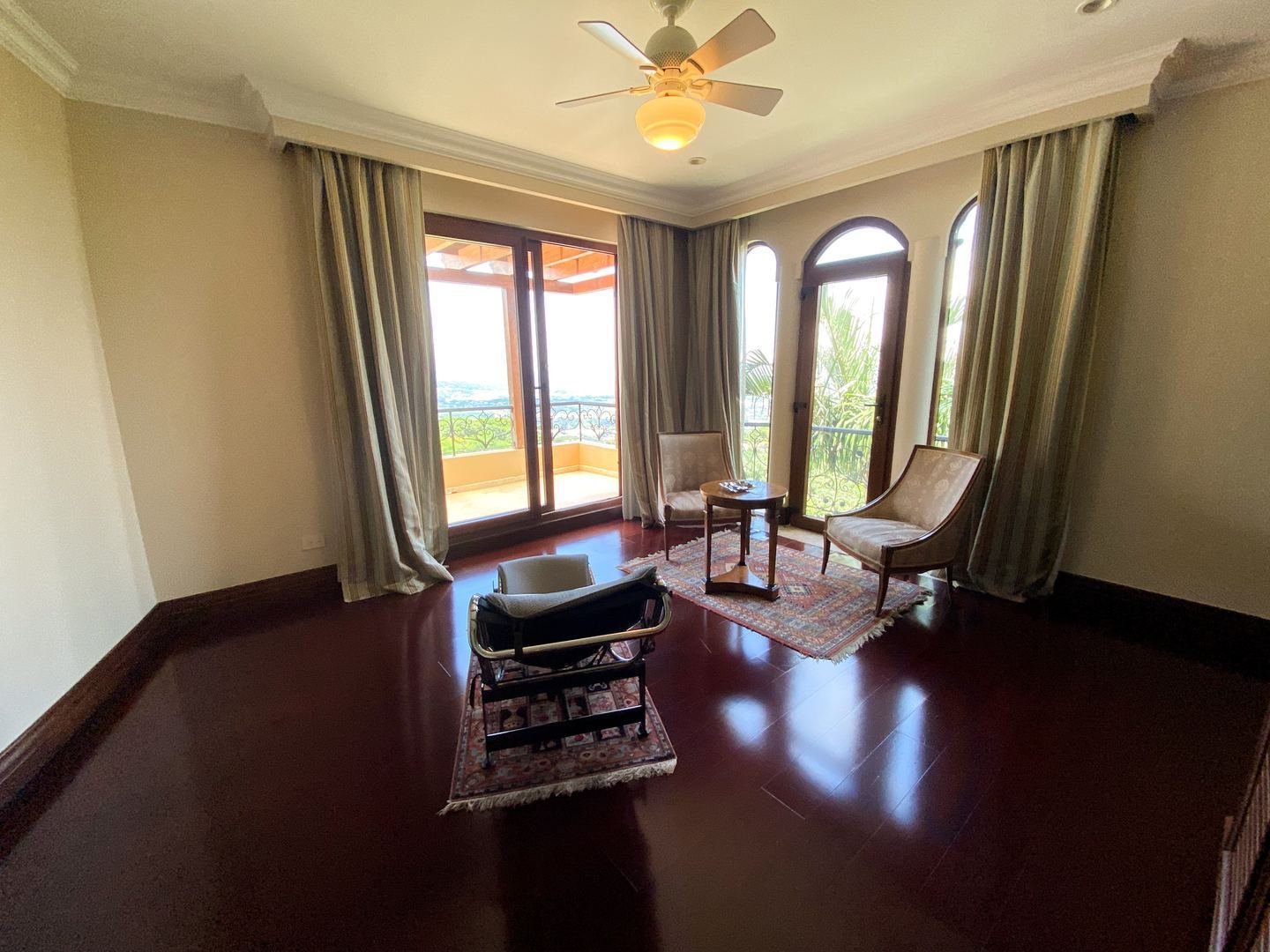 Home in Villa Real, Santa Ana — photo 11
