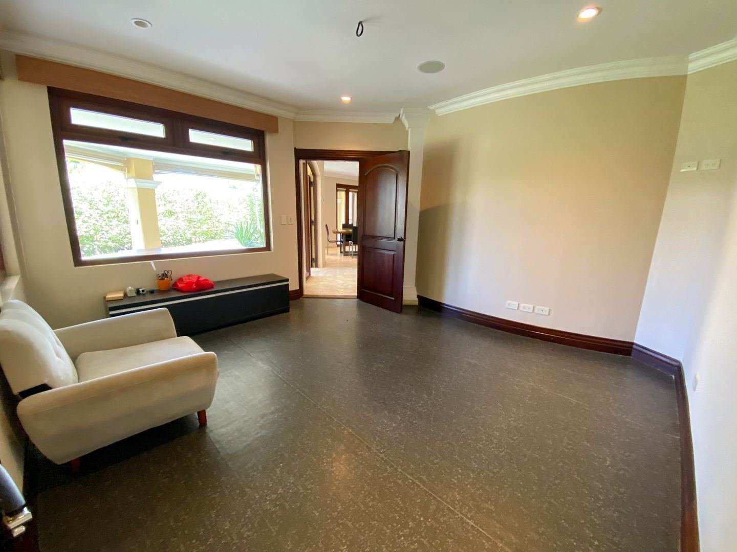 Home in Villa Real, Santa Ana — photo 17