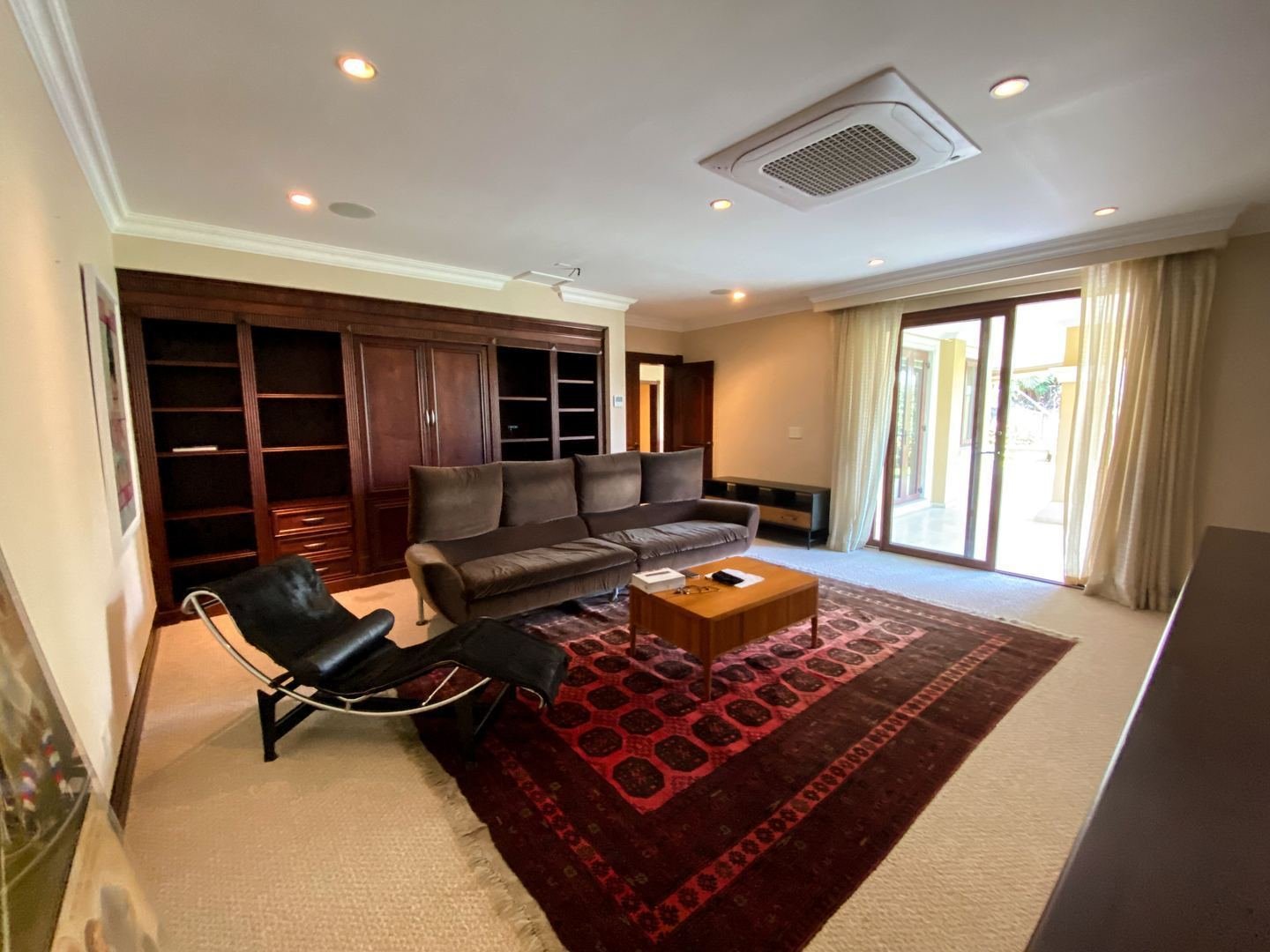 Home in Villa Real, Santa Ana — photo 20