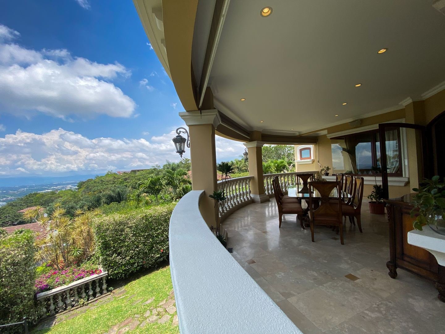 Home in Villa Real, Santa Ana — photo 44